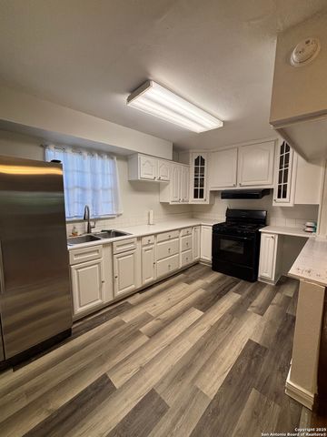 350 Hialeah, San Antonio, TX 78218