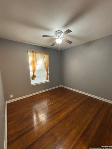 350 Hialeah, San Antonio, TX 78218