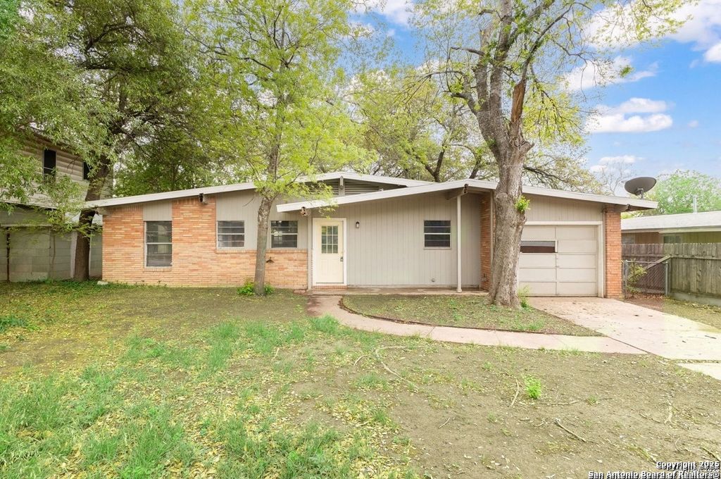 350 Hialeah, San Antonio, TX 78218