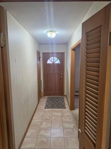 10119 W 92nd Street, Overland Park, KS 66212