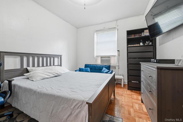 230 Central Avenue 1F, Lawrence, NY 11559
