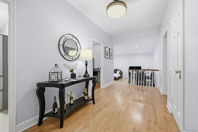 230 Central Avenue 1F, Lawrence, NY 11559