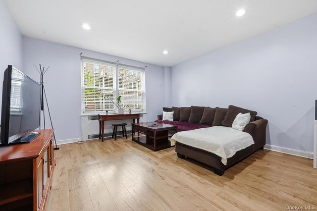 230 Central Avenue 1F, Lawrence, NY 11559