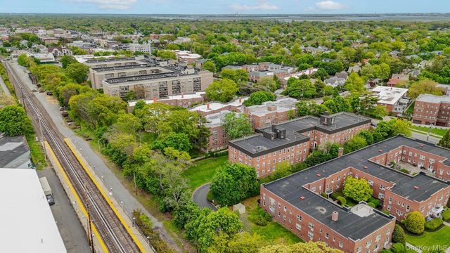 230 Central Avenue 1F, Lawrence, NY 11559