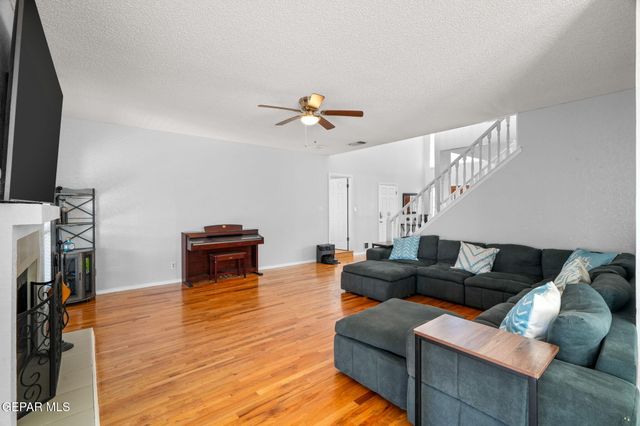 5916 VIA ROBLES Lane, El Paso, TX 79912