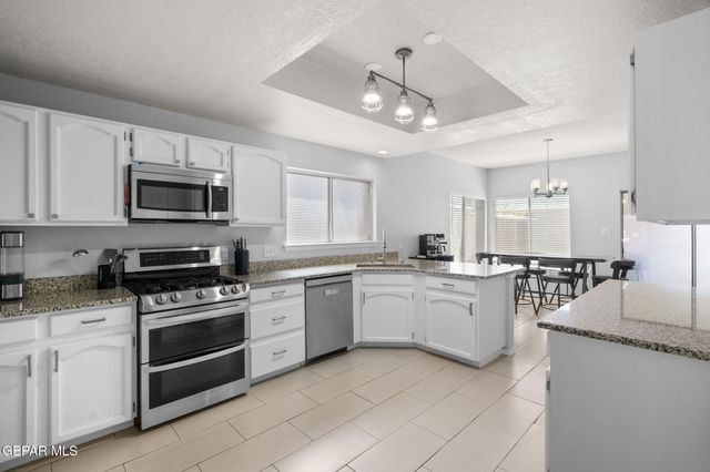 5916 VIA ROBLES Lane, El Paso, TX 79912