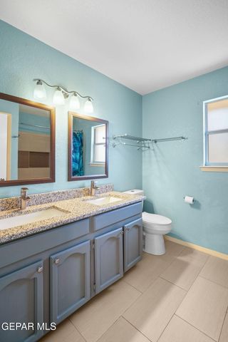 5916 VIA ROBLES Lane, El Paso, TX 79912