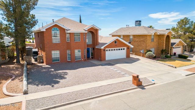 5916 VIA ROBLES Lane, El Paso, TX 79912