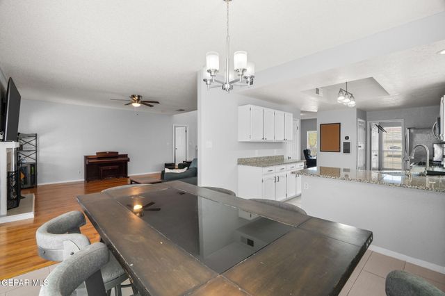 5916 VIA ROBLES Lane, El Paso, TX 79912