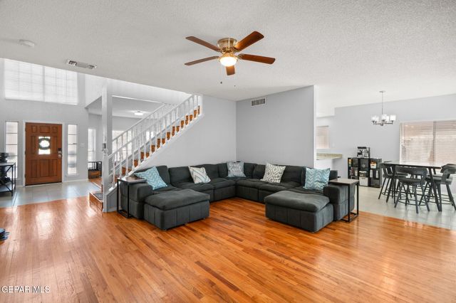 5916 VIA ROBLES Lane, El Paso, TX 79912