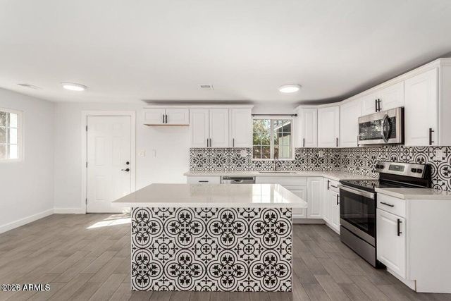 240 N MONTE VISTA Street, Chandler, AZ 85225