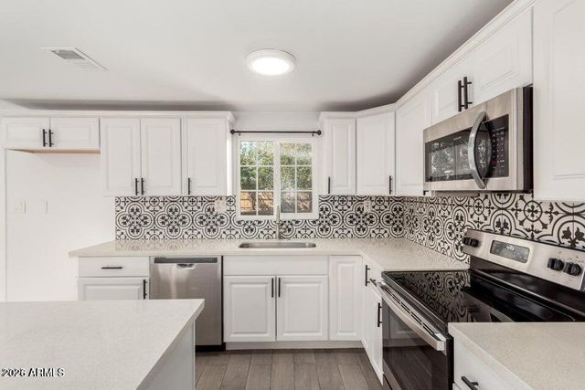 240 N MONTE VISTA Street, Chandler, AZ 85225