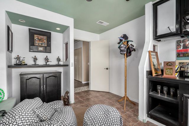 4430 W ESCUDA Drive, Glendale, AZ 85308