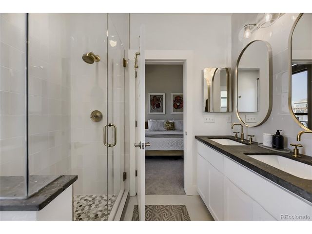 2860 Kingston St, Denver, CO 80238