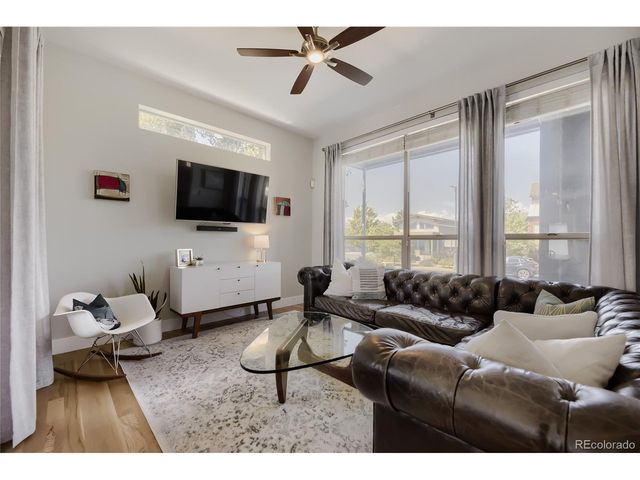 2860 Kingston St, Denver, CO 80238