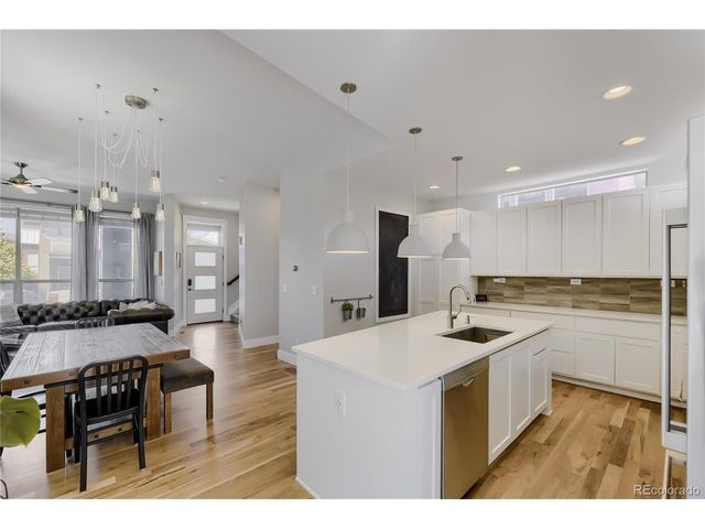 2860 Kingston St, Denver, CO 80238