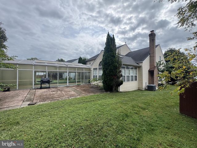 14788 COURTLANDT HEIGHTS RD, Woodbridge, VA 22193