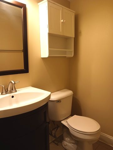 734 Colorado Court 734, Carol Stream, IL 60188