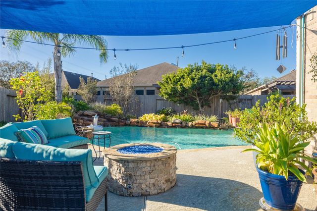 653 Iago Court, League City, TX 77573