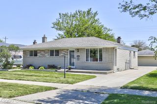 2742 Downey Drive, Troy, MI 48083