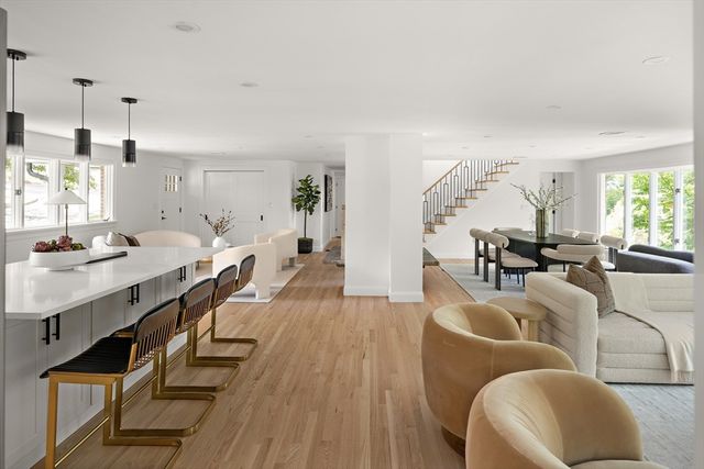 171 Shaw Rd, Brookline, MA 02467