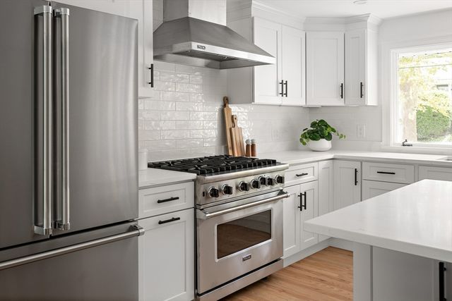 171 Shaw Rd, Brookline, MA 02467