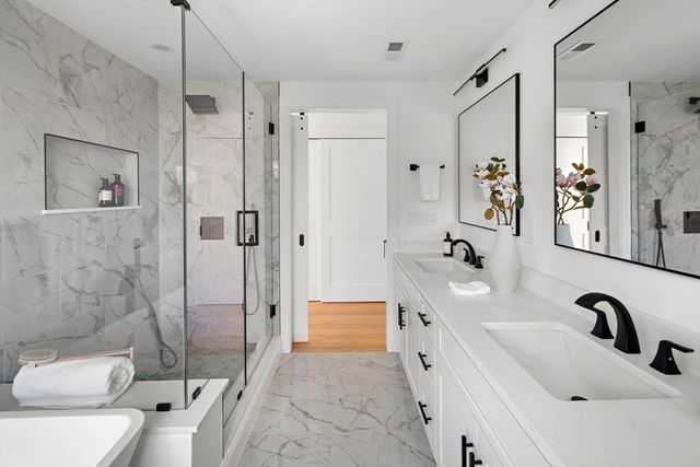 171 Shaw Rd, Brookline, MA 02467