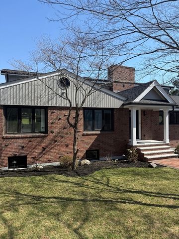 171 Shaw Rd, Brookline, MA 02467