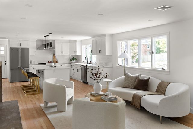 171 Shaw Rd, Brookline, MA 02467