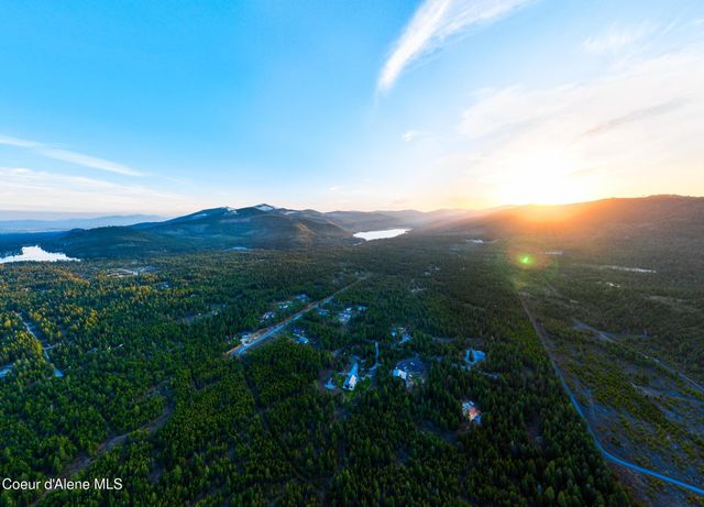 5867 W SPARROWHAWK DR, Rathdrum, ID 83858