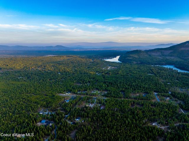 5867 W SPARROWHAWK DR, Rathdrum, ID 83858