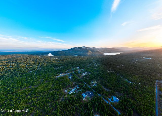 5867 W SPARROWHAWK DR, Rathdrum, ID 83858