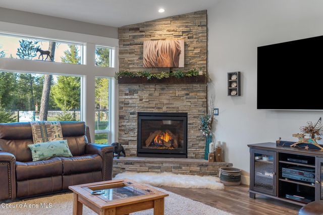 5867 W SPARROWHAWK DR, Rathdrum, ID 83858