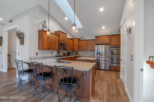 5867 W SPARROWHAWK DR, Rathdrum, ID 83858