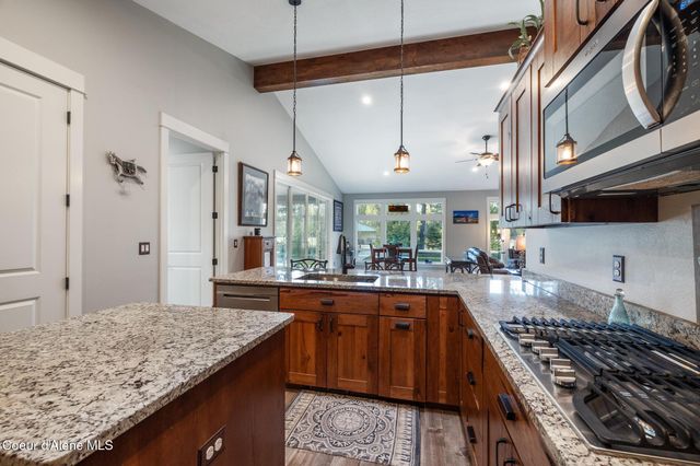 5867 W SPARROWHAWK DR, Rathdrum, ID 83858