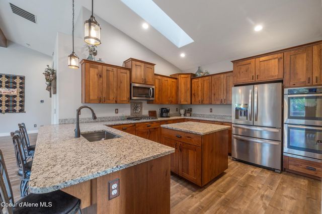 5867 W SPARROWHAWK DR, Rathdrum, ID 83858