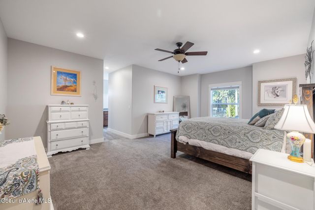 5867 W SPARROWHAWK DR, Rathdrum, ID 83858