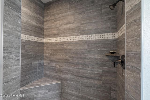 5867 W SPARROWHAWK DR, Rathdrum, ID 83858