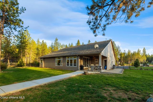 5867 W SPARROWHAWK DR, Rathdrum, ID 83858