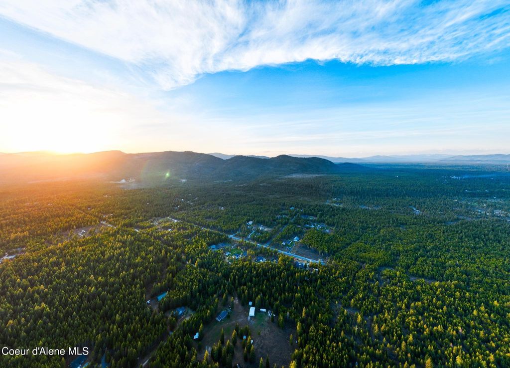 5867 W SPARROWHAWK DR, Rathdrum, ID 83858 photo 101