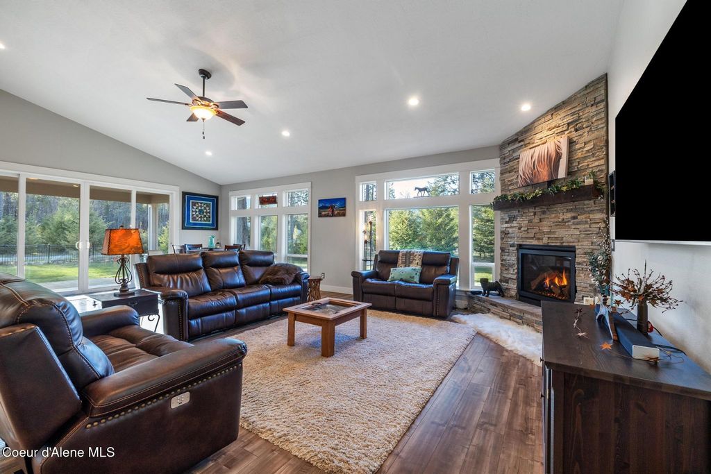 5867 W SPARROWHAWK DR, Rathdrum, ID 83858 photo 11