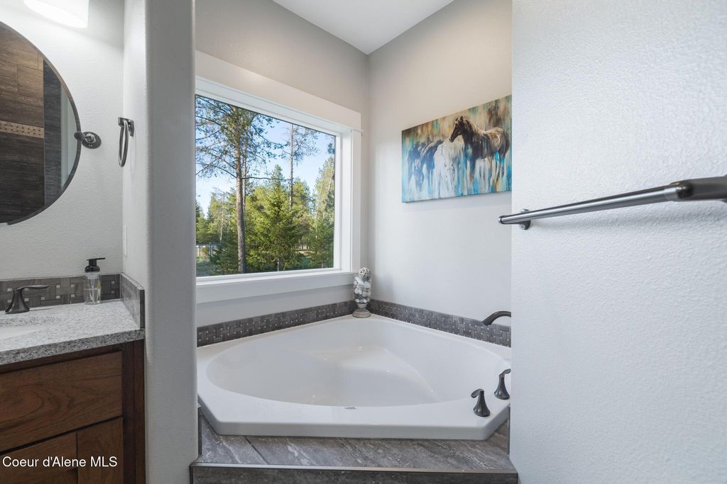 5867 W SPARROWHAWK DR, Rathdrum, ID 83858 photo 39