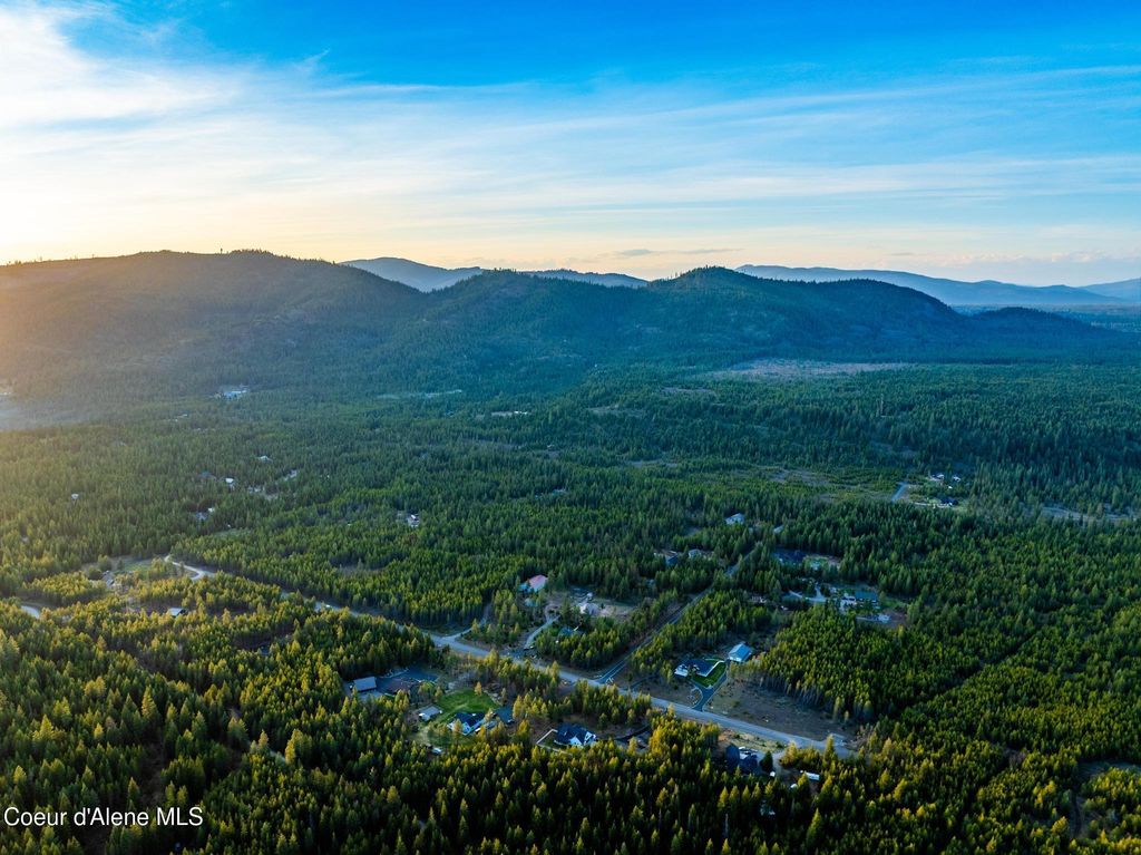 5867 W SPARROWHAWK DR, Rathdrum, ID 83858 photo 98