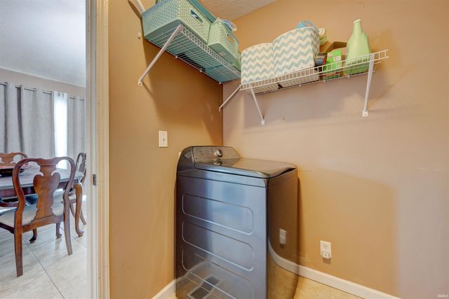 1932 Saint Lucia Drive, Newburgh, IN 47630