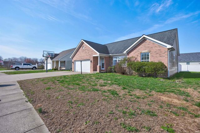 1932 Saint Lucia Drive, Newburgh, IN 47630