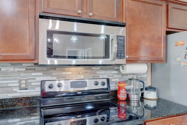 1932 Saint Lucia Drive, Newburgh, IN 47630