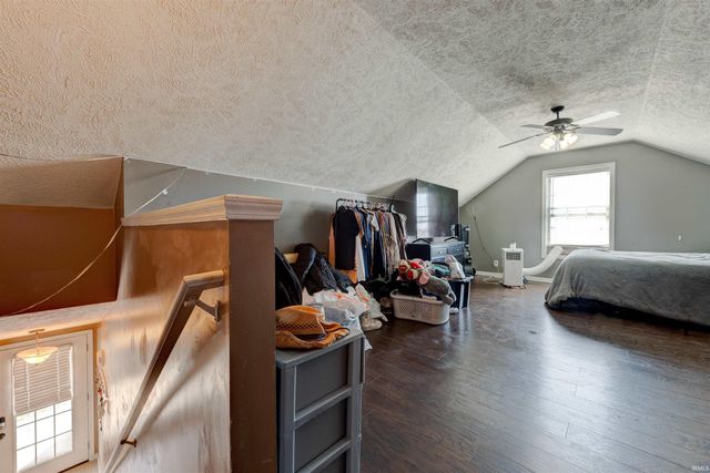 1932 Saint Lucia Drive, Newburgh, IN 47630