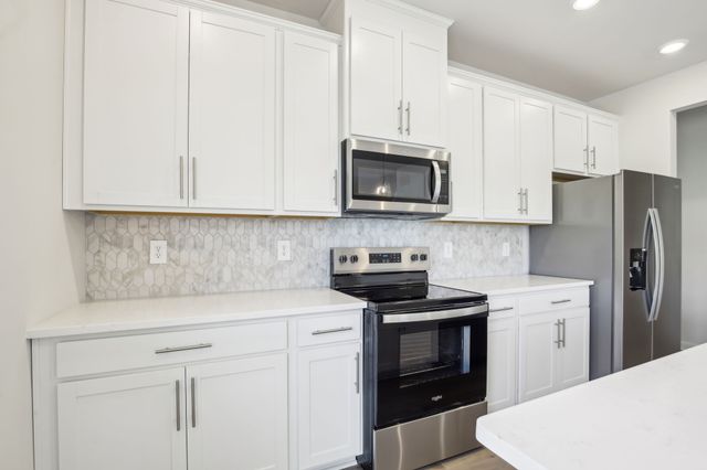 1910 Mahala Dr, Hermitage, TN 37076