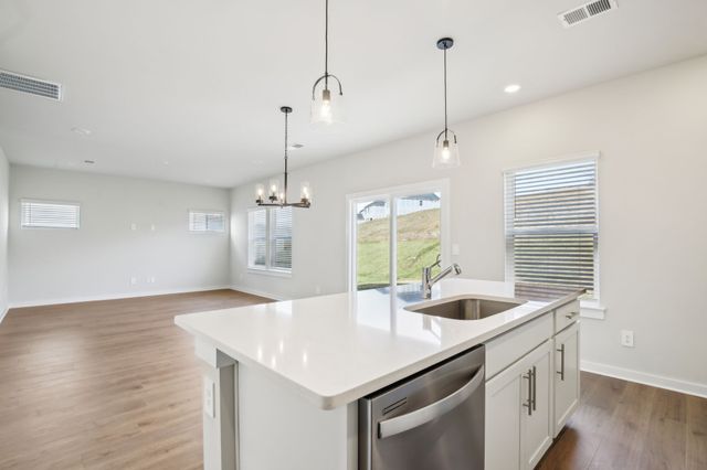 1910 Mahala Dr, Hermitage, TN 37076