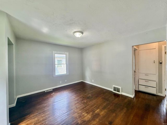 1040 Covert Avenue, Evansville, IN 47714